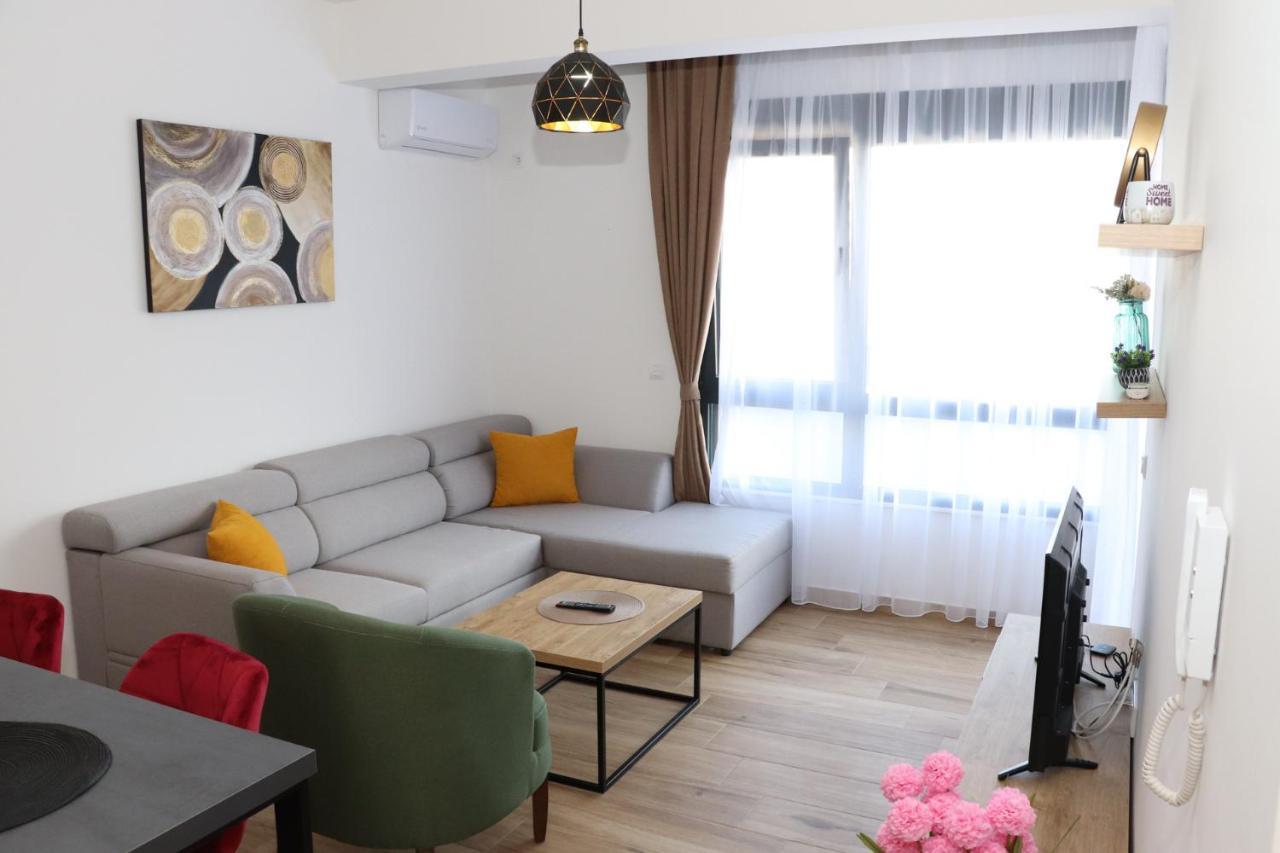 Eagles Apartments & Suites Улцин Екстериор снимка