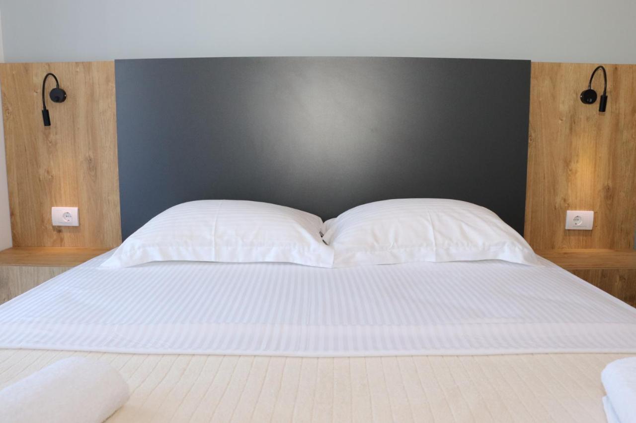 Eagles Apartments & Suites Улцин Екстериор снимка
