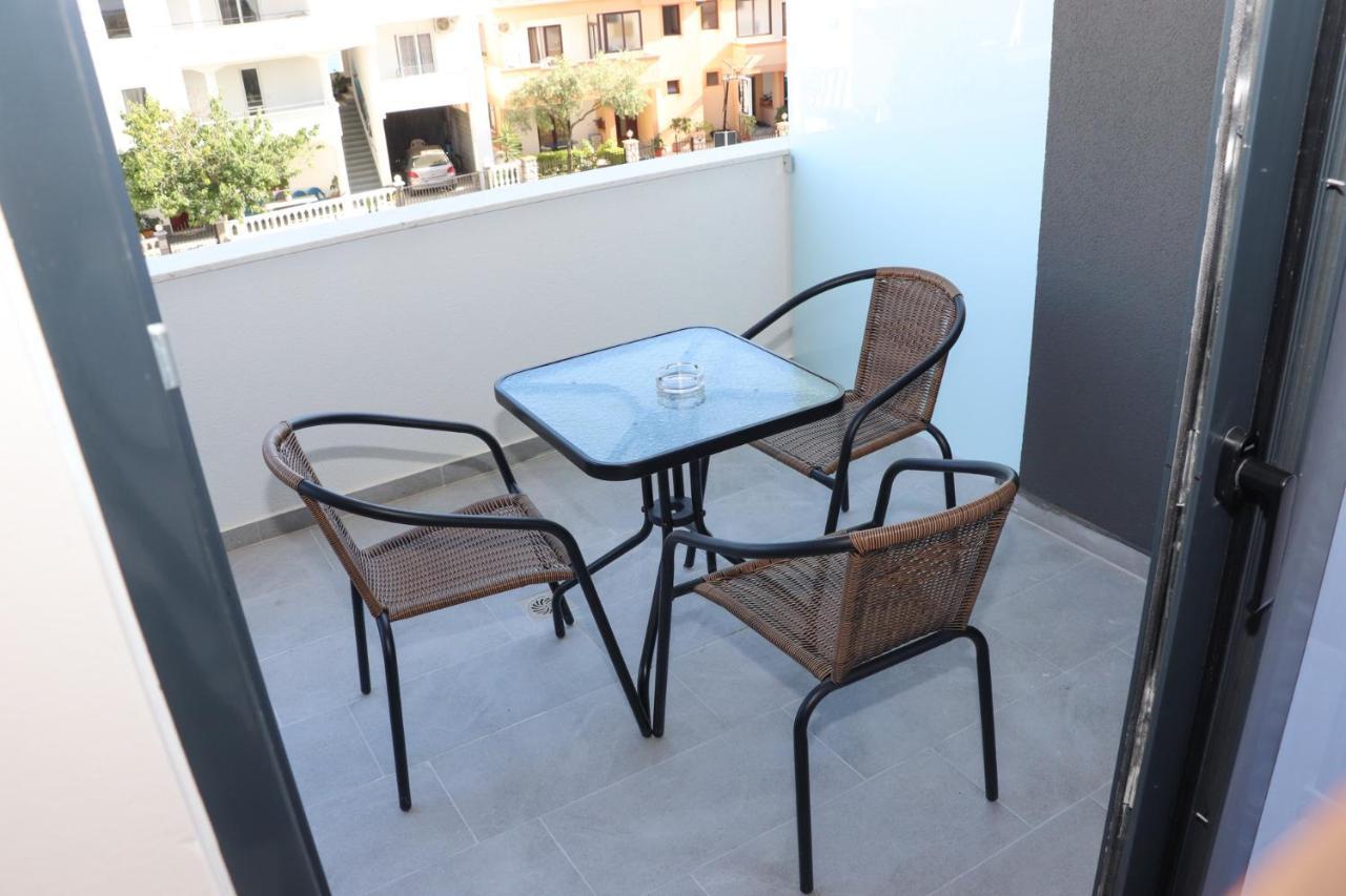 Eagles Apartments & Suites Улцин Екстериор снимка