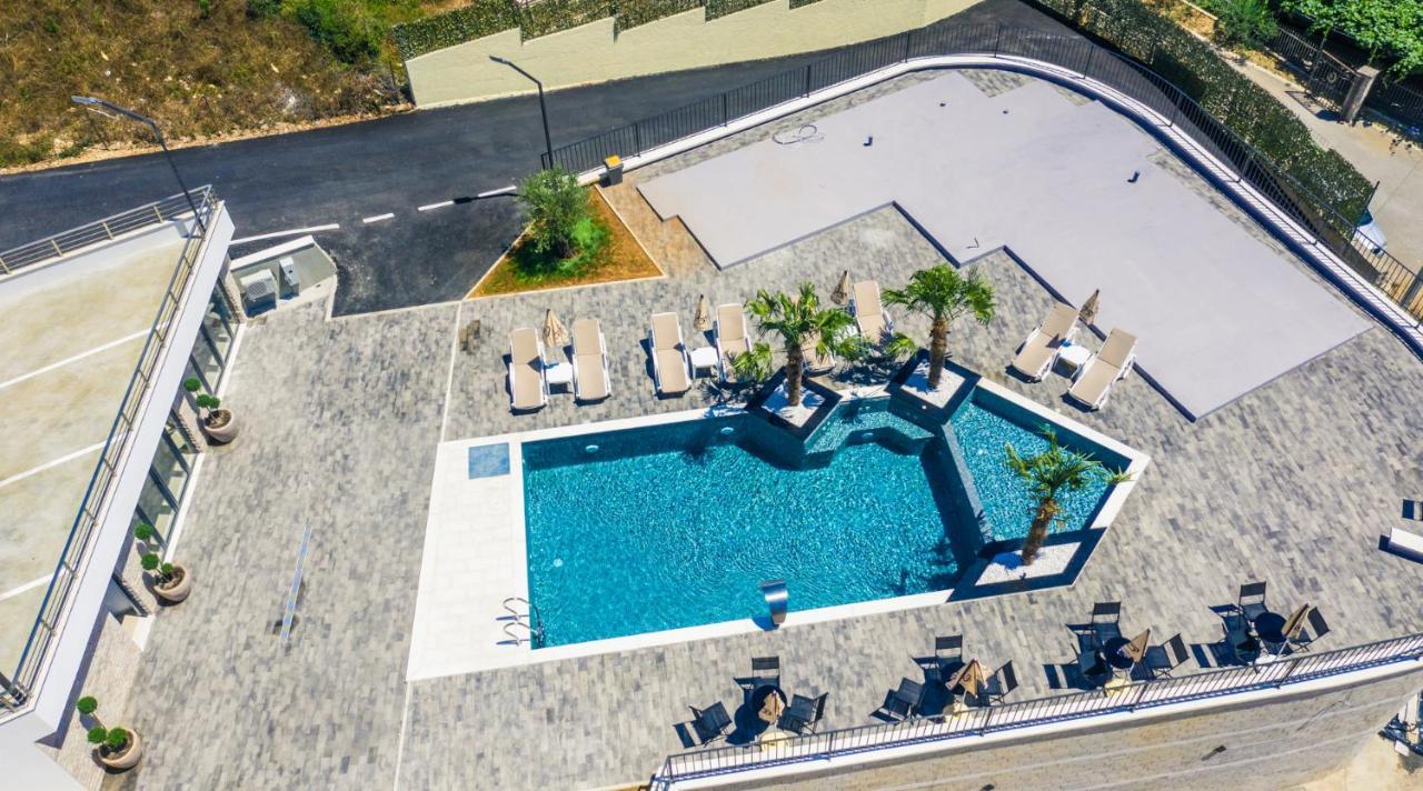 Eagles Apartments & Suites Улцин Екстериор снимка