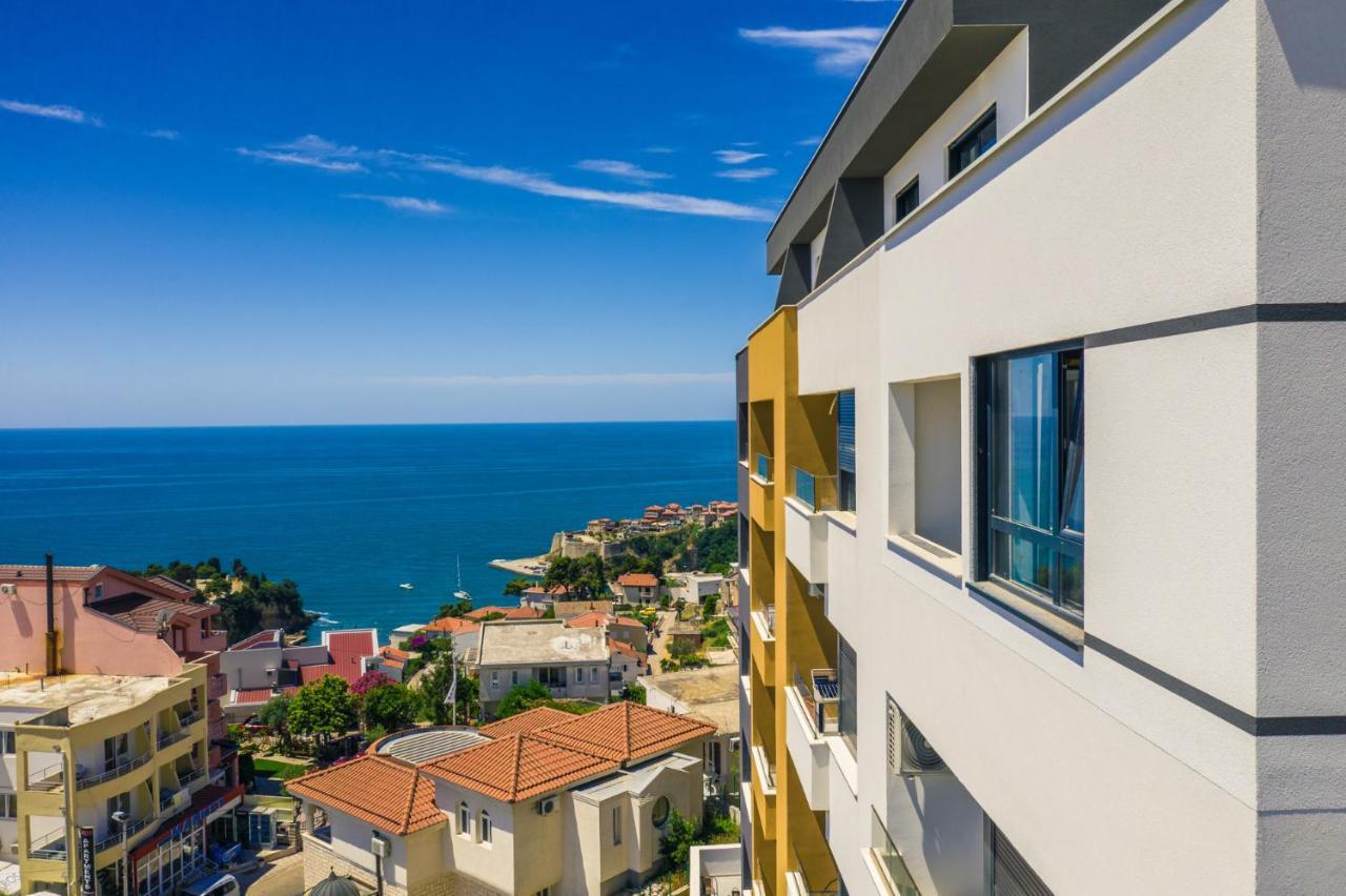 Eagles Apartments & Suites Улцин Екстериор снимка
