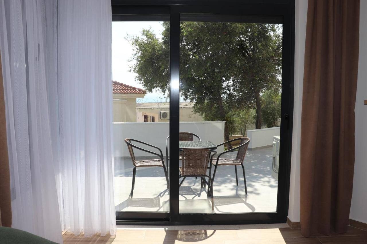 Eagles Apartments & Suites Улцин Екстериор снимка