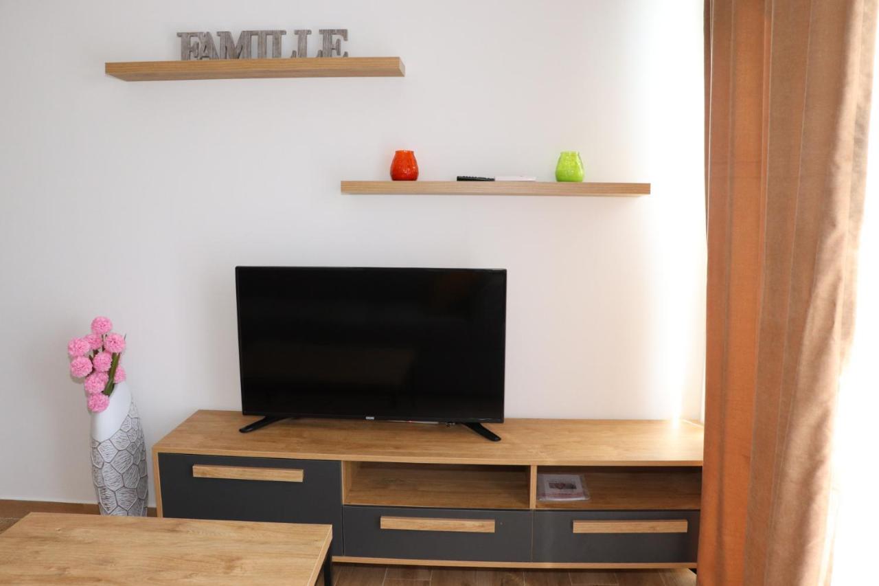 Eagles Apartments & Suites Улцин Екстериор снимка
