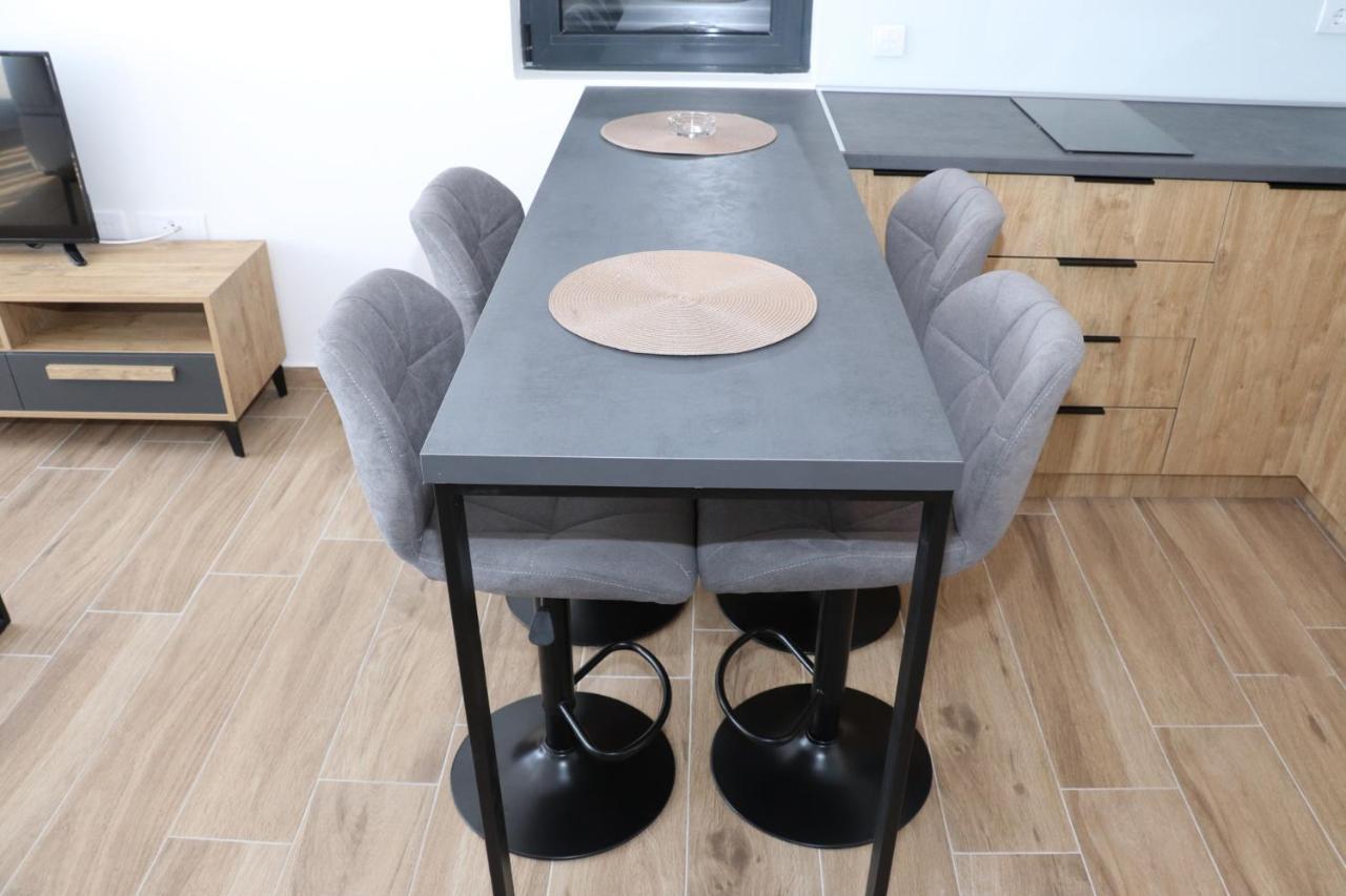 Eagles Apartments & Suites Улцин Екстериор снимка
