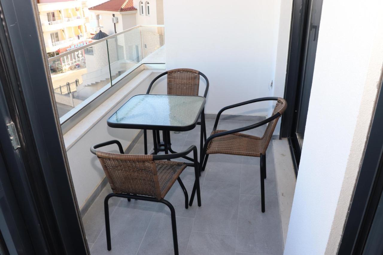 Eagles Apartments & Suites Улцин Екстериор снимка