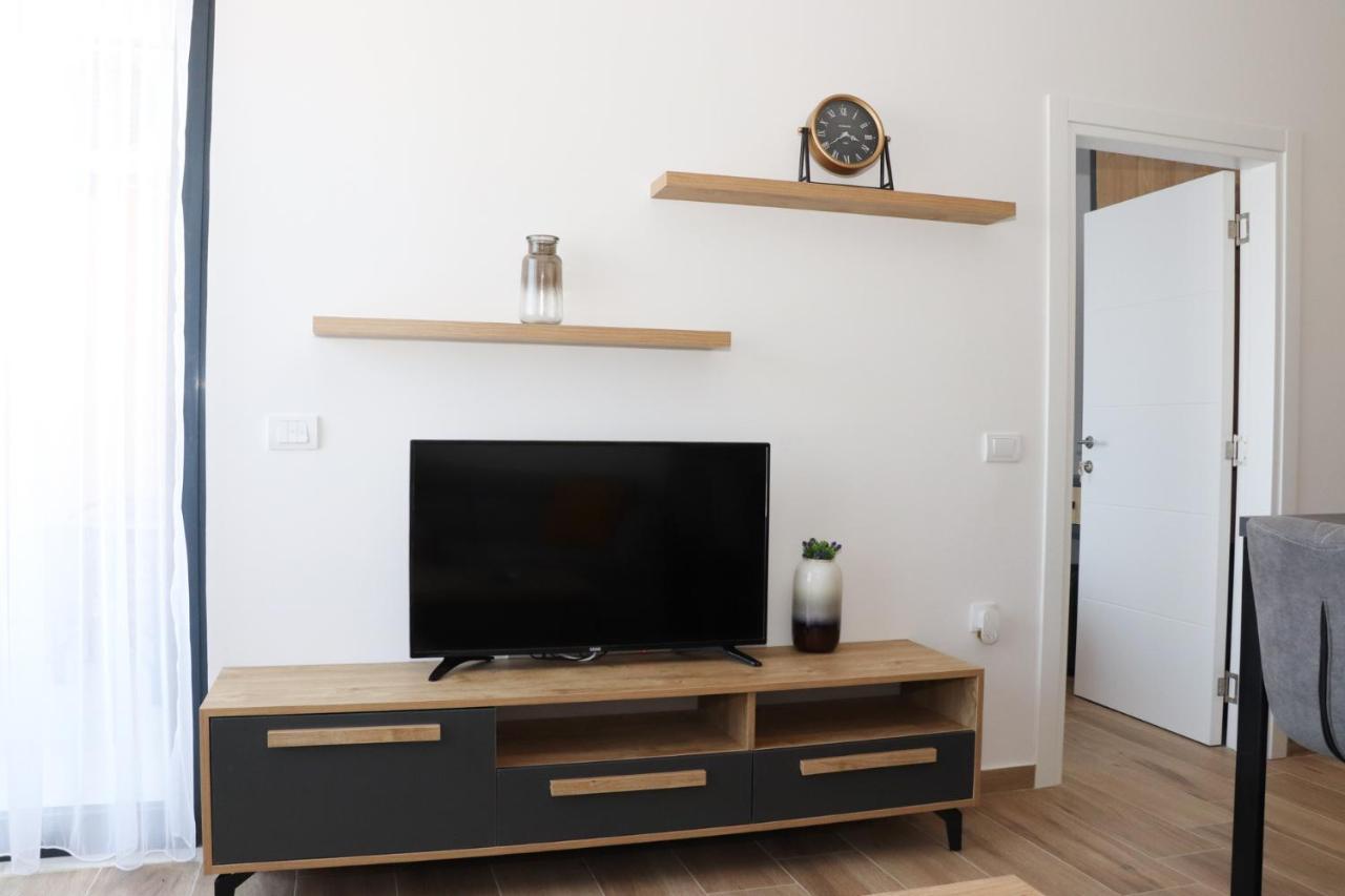 Eagles Apartments & Suites Улцин Екстериор снимка