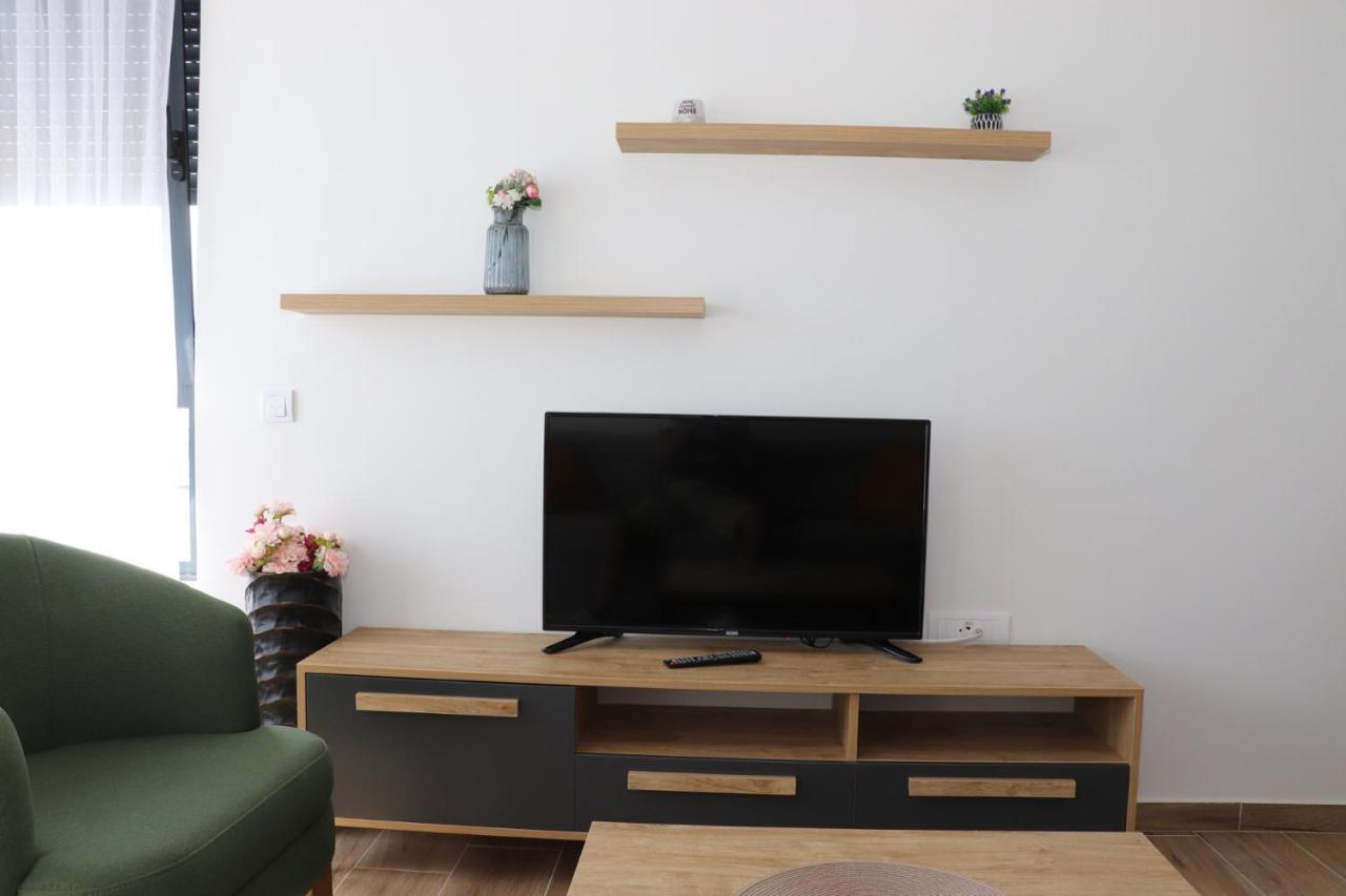 Eagles Apartments & Suites Улцин Екстериор снимка