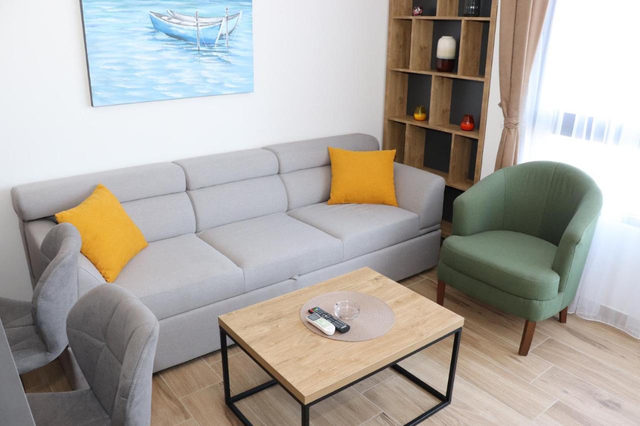 Eagles Apartments & Suites Улцин Екстериор снимка