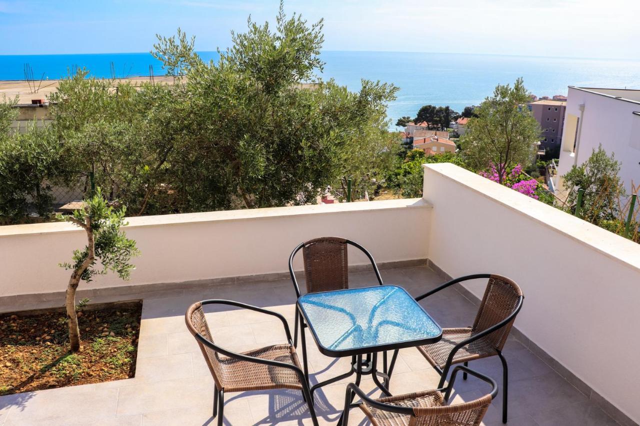 Eagles Apartments & Suites Улцин Екстериор снимка