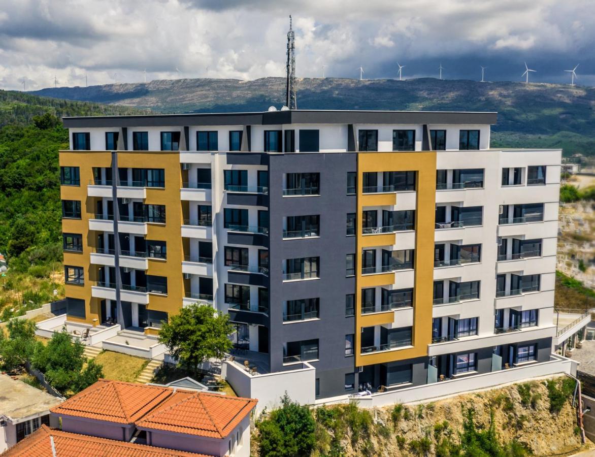 Eagles Apartments & Suites Улцин Екстериор снимка