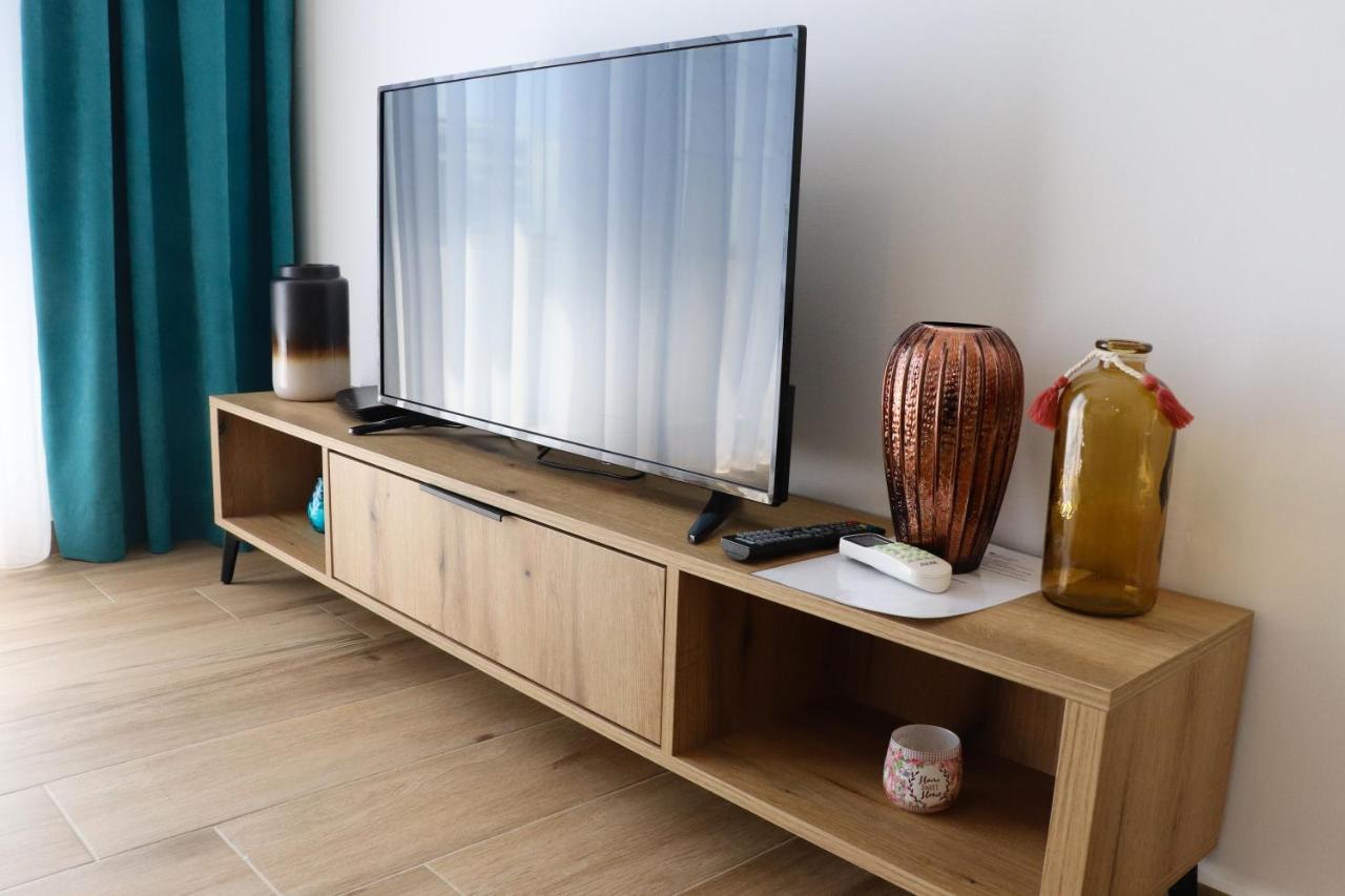 Eagles Apartments & Suites Улцин Екстериор снимка