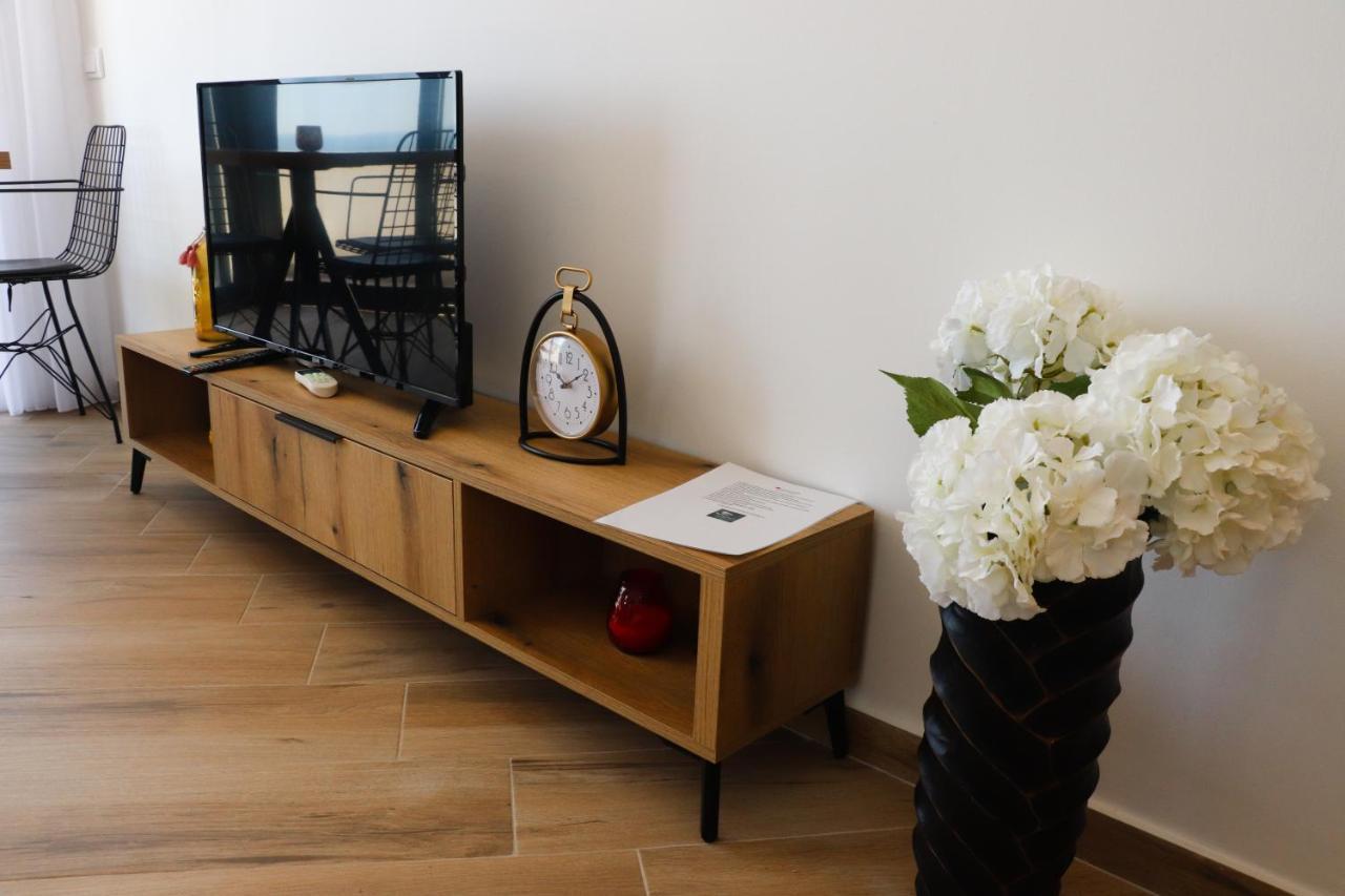 Eagles Apartments & Suites Улцин Екстериор снимка