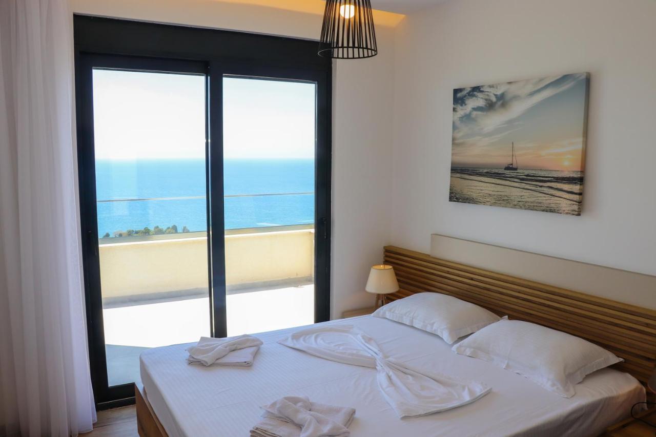 Eagles Apartments & Suites Улцин Екстериор снимка