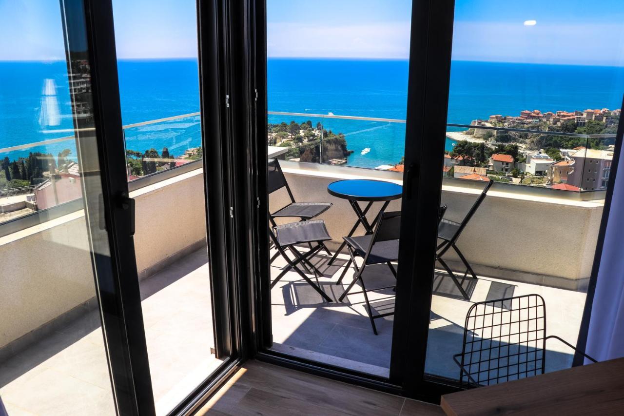Eagles Apartments & Suites Улцин Екстериор снимка