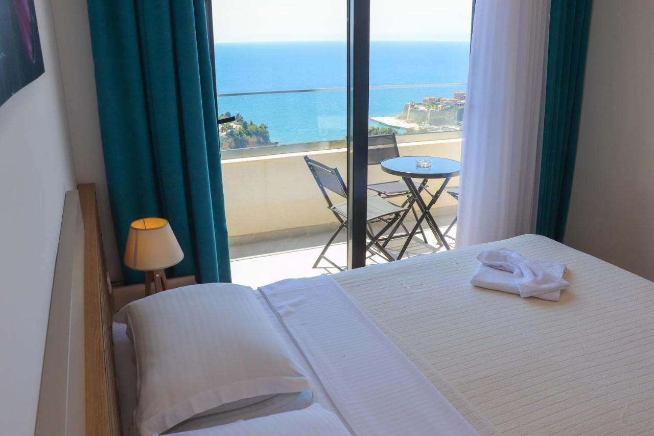 Eagles Apartments & Suites Улцин Екстериор снимка