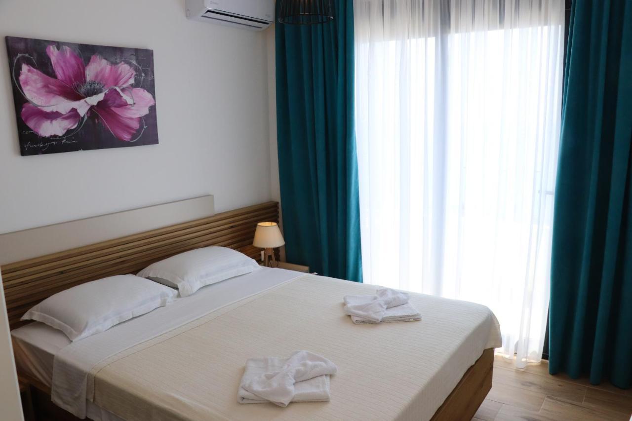 Eagles Apartments & Suites Улцин Екстериор снимка
